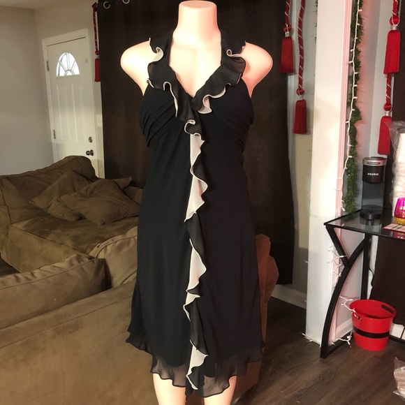 DressBarn Collections black cream Dress Ruffle woman size 8 sleek Date Back - Picture 7 of 9